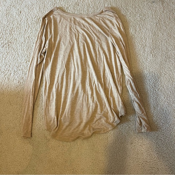 2 for $10 NWOT Tahari Long Sleeve Shirt - Picture 2 of 3